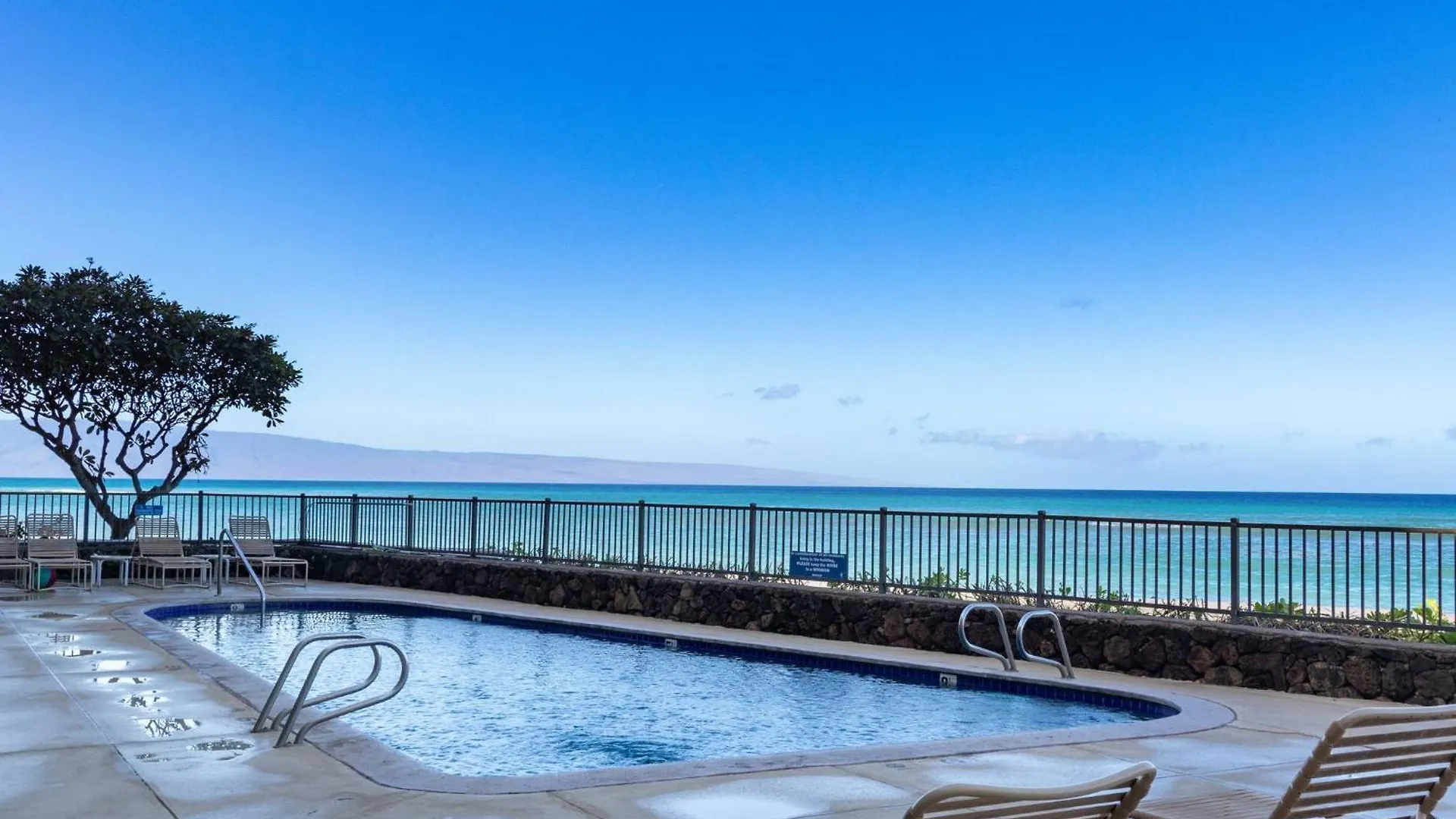 Tropical Hawaiian Oceanfront - Indigomaui - Kr210 Appartement Kahana